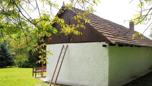 Van egy ház