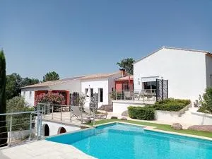 Le gite jaune - 拉加尔代弗雷纳