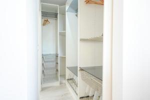 Aroeira villa with heated pool by Golf course, Beach and Lisbon