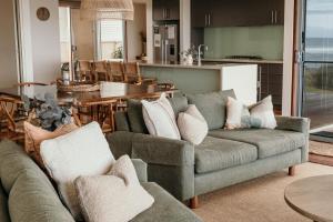 Hearns Beachside Villa 9