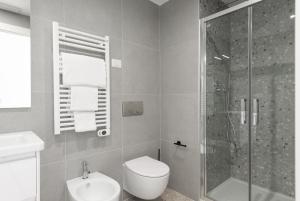 Appartamento con 2 Camere da Letto e Balcone