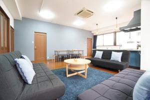 Tsurigane Building H-4