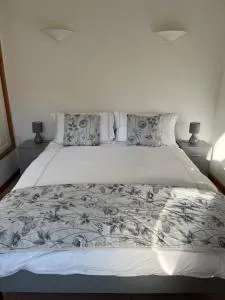 Spacious One Bedroom House with Garden in Clifton - Long Ashton