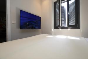 Renovated & fully equipped-Luxurious-2Room Fontana Suite, it just doesnt get any better!