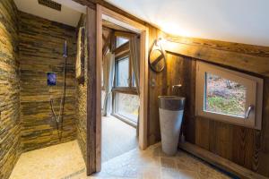 Chalets Le Lodge : photos des chambres