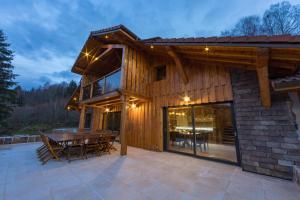 Chalets Le Lodge : photos des chambres