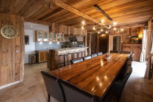 Chalets Le Lodge : photos des chambres