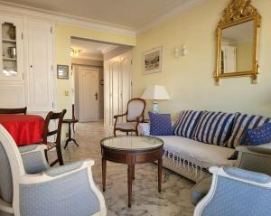 LA PRESQUILE T2 PALM BEACH MOURE ROUGE
