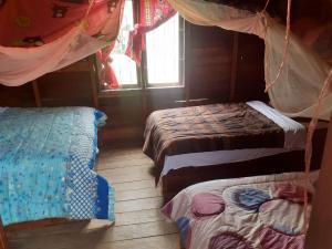 Samaki Guesthouse & Grandpa Homestay- Tad Lo