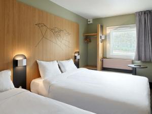 Hotels B&B HOTEL Paris Roissy CDG Aeroport : Chambre Triple