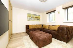 Vanagupe Apartment Lower Ground Floor, By Chost