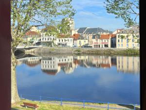 Hotels B&B HOTEL Montlucon Centre : photos des chambres