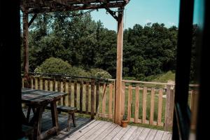 Fermes La ferme du pont de Maumy, cabane au bord de l'etang et bain nordique : photos des chambres