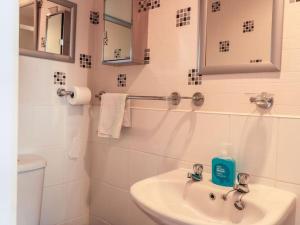 Stemreway Beach View Cottage