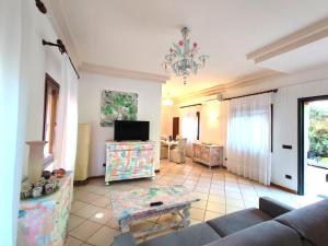 Leos House with Garden