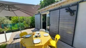 Gîte avec piscine et jacuzzi partagés en Cévennes - Cambo Gîte avec piscine et jacuzzi partagés en Cévennes - Cambo