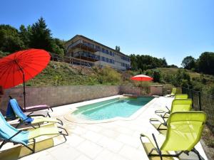 Maisons de vacances Nice holiday home in Cuzy with shared pool : photos des chambres