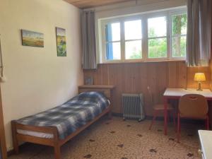 Maisons de vacances Nice holiday home in Cuzy with shared pool : photos des chambres