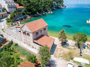 Apartments Vela Stiniva