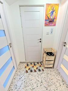 Art Apartment + 2BD parking space