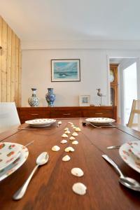 Appartements La Dune *30m de la mer*parking prive* : photos des chambres