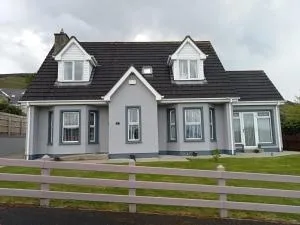 Golf Beach 5 min walk away and we have wifi - Rathmullan