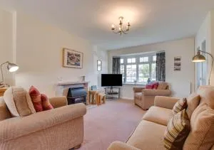 Farthings - Salcombe Regis