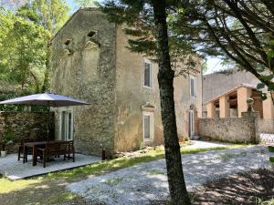 Maisons de vacances Gite des Canelles : Maison 2 Chambres