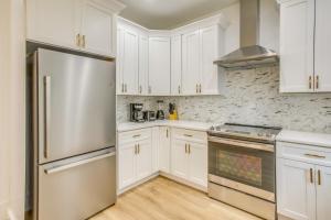 Murrells Inlet Vacation Rental Near Marsh Walk!