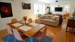 Secluded Streamside Home with Hot Tub - Halcottsville