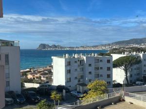 Appartements Studio avec coin nuit vue mer - la ciotat : photos des chambres