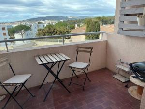 Appartements Studio avec coin nuit vue mer - la ciotat : photos des chambres