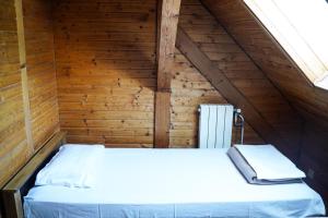 Planinarski dom Bijele stijene Mountain lodge