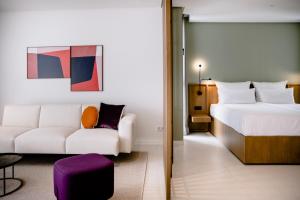 THE FLAG HOTEL Marbella, Estepona Adult Recommended