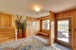 Luxury Vermont Vacation Rental Private Hot Tub!