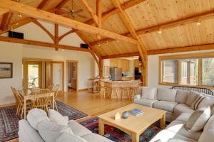 Luxury Vermont Vacation Rental Private Hot Tub!