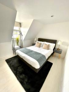 High-End 2 Bed Maisonette in Beaulieu Park