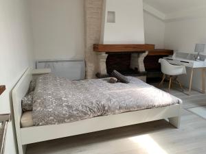 Appartements studio 21m2 equipe et meuble centre ville Massy : photos des chambres