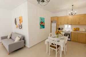 Costos Condos NEW 10A 1 Bedroom