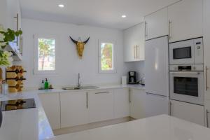 Impressive brand new townhouse in El Romeral Calahonda