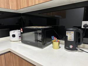[Starry x DELUX] 8-10pax *free Netflix access