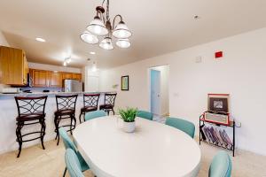 Sanibel Village --- 3500 Sanibel Cir, Unit #3504