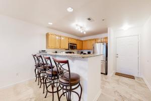 Sanibel Village --- 3500 Sanibel Cir, Unit #3504