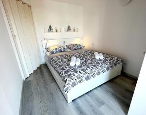 Little home