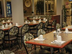 Continental Inn & Suites