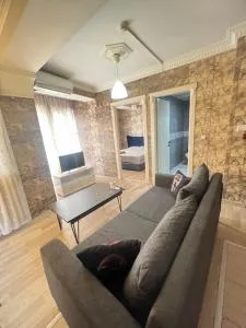 kızıl suit house - Buca