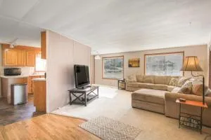 Grandma's Cabin at Harlow Point - Saint Maries