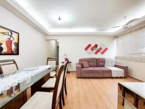 Apto 2 quartos, centro, garagem, ar condicionado