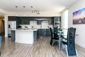 Corporate Uptown Furnished Apartments