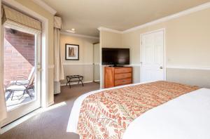 Suite with City View room in Century Hotel